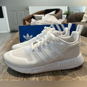 New Adidas Shoe Youth 6.5